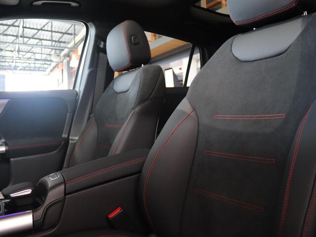 Mercedes-Benz EQA 250+ AMG Line 71 kWh | Panoramaschuifdak | Sfeerverlichting | Keyless go | 360 camera | EASYPACK-achterklep | Stoelverwarming |