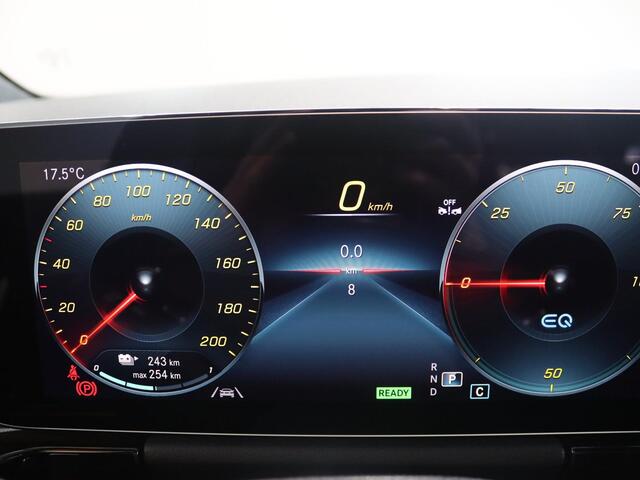 Mercedes-Benz EQA 250+ AMG Line 71 kWh | Panoramaschuifdak | Sfeerverlichting | Keyless go | 360 camera | EASYPACK-achterklep | Stoelverwarming |