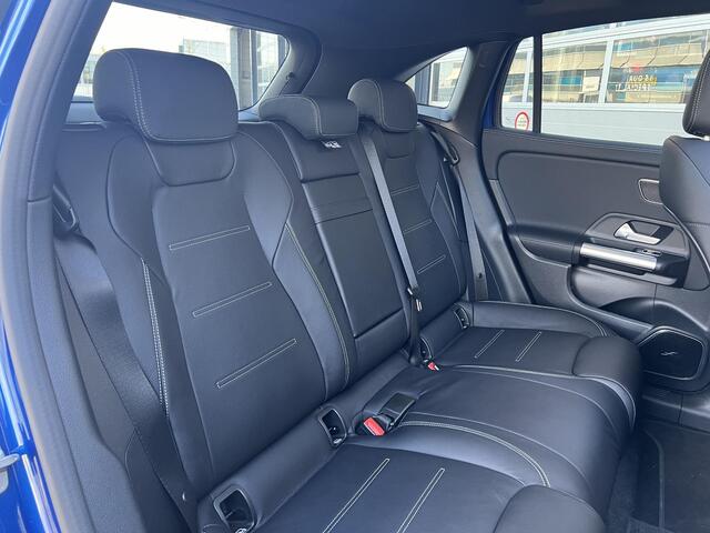 Mercedes-Benz EQA 250+ AMG LIMITED | Zwart Leder | Premium Pakket | Night Pakket | Winter Pakket | Rijassistentiepakket | Panoramadak | Elektrisch Verstelbare Stoelen + Memory | Burmester Surround Sound | 360° Camera | Head-up Display | Sierdelen Lindenhout Zwart