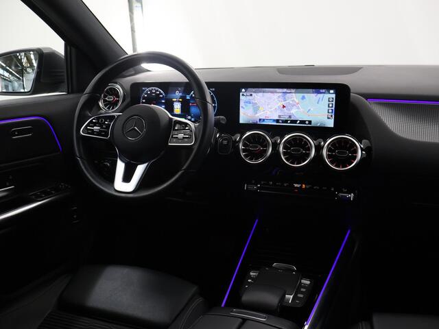 Mercedes-Benz EQA 250 Business Solution Luxury 67 kWh | Achteruitrijcamera | Dakrails | Stoelverwarming | Sfeerverlichting