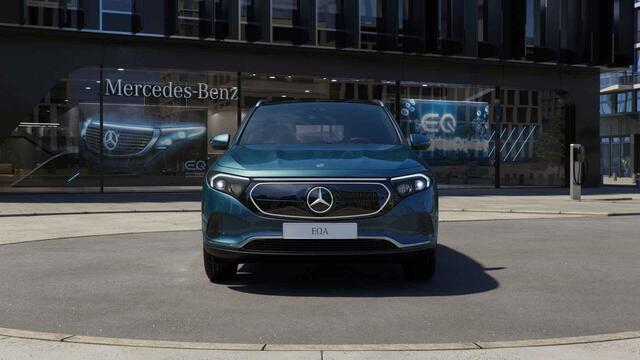 Mercedes-Benz EQA 250 Business Solution Luxury 67 kWh | Panoramadak | Trekhaak | Keyless | Stoelverwarming | Sfeerverlichting |