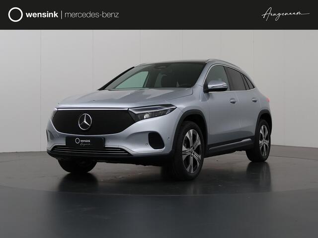 Mercedes-Benz EQA 250+ Luxury Line 71 kWh | Trekhaak | 19-Inch | Premium pakket | Panoramadak