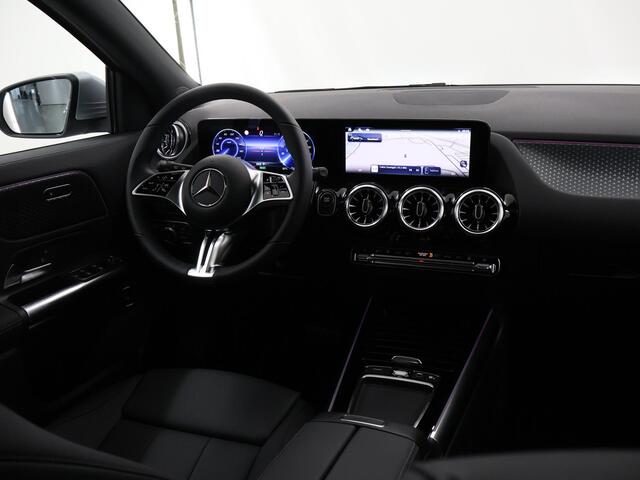 Mercedes-Benz EQA 250+ Luxury Line 71 kWh | Trekhaak | 19-Inch | Premium pakket | Panoramadak