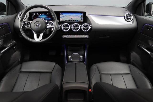 Mercedes-Benz EQA 250 Business Line 67 kWh | Panoramadak | Trekhaak | Camera | Sfeerverlichting | High Perf. LED | Nightpakket | Leder | Dodehoekassistent | Apple Carplay |