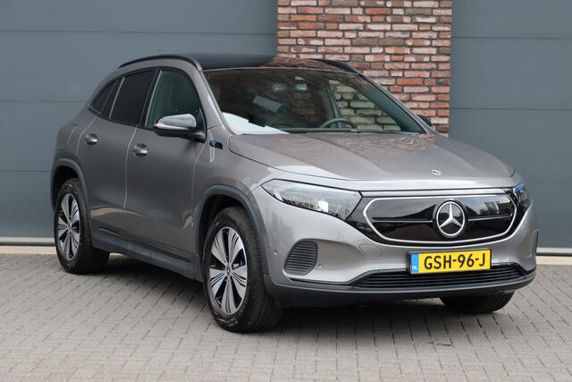 Mercedes-Benz EQA 250 Business Line 67 kWh | Panoramadak | Trekhaak | Camera | Sfeerverlichting | High Perf. LED | Nightpakket | Leder | Dodehoekassistent | Apple Carplay |