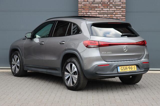 Mercedes-Benz EQA 250 Business Line 67 kWh | Panoramadak | Trekhaak | Camera | Sfeerverlichting | High Perf. LED | Nightpakket | Leder | Dodehoekassistent | Apple Carplay |