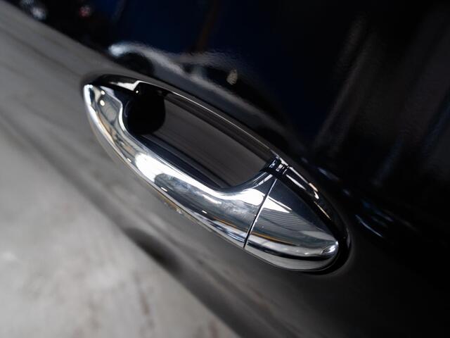 Mercedes-Benz EQA 250+ Business Solution AMG 71 kWh Panorama dak