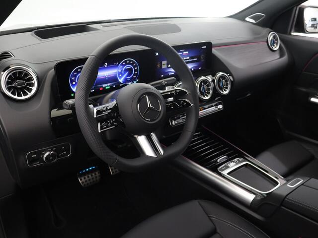 Mercedes-Benz EQA 300 4MATIC AMG Line | Premium pakket | Trekhaak | Lederen bekleding | Stoel + Stuurverwarming |