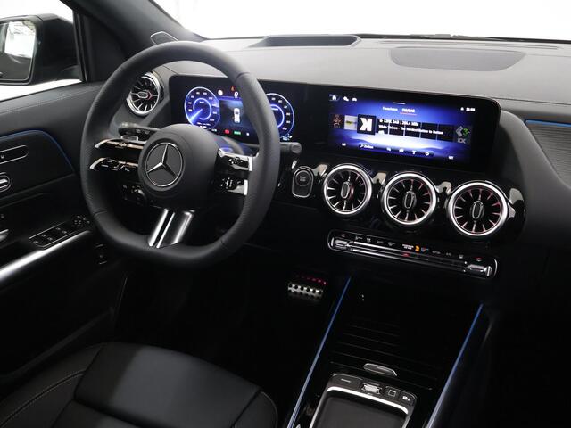 Mercedes-Benz EQA 300 4MATIC AMG Line | Premium pakket | Trekhaak | Lederen bekleding | Stoel + Stuurverwarming |