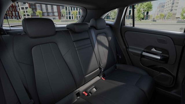 Mercedes-Benz EQA 250+ Business Solution Luxury