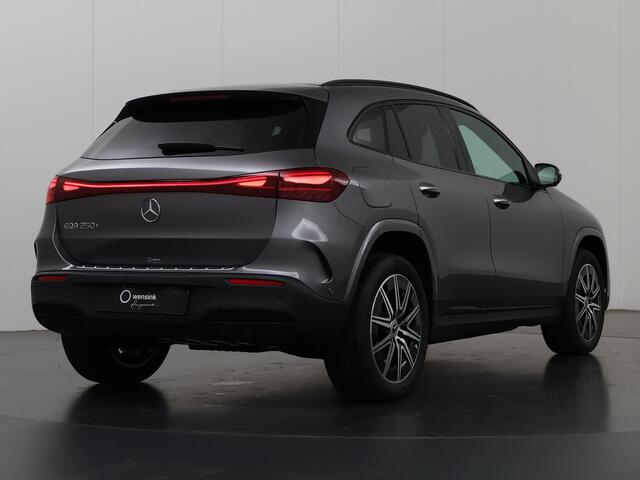 Mercedes-Benz EQA 250+ AMG NIGHT Premium Plus 71 kWh | Panoramadak | Keyless Entry | Burmester | 360 camera | Head Up Display | Apple Carplay |