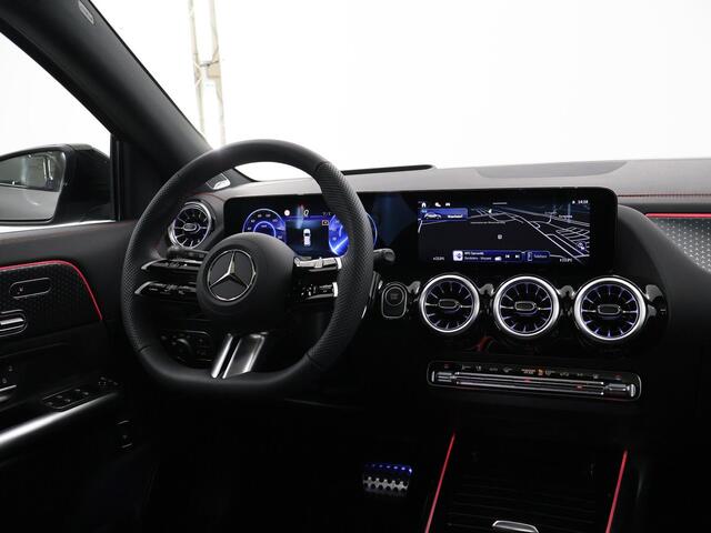 Mercedes-Benz EQA 250+ AMG NIGHT Premium Plus 71 kWh | Panoramadak | Keyless Entry | Burmester | 360 camera | Head Up Display | Apple Carplay |