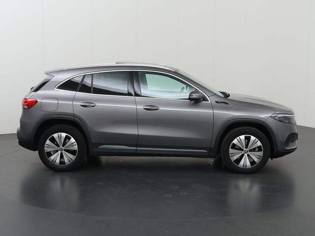 Mercedes-Benz EQA 250 Business Solution Luxury 67 kWh | Panoramadak | Keyless | Memory | 360 graden camera | Stoelverwarming |