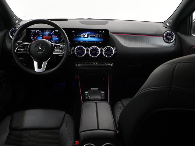 Mercedes-Benz EQA 250 Business Solution Luxury 67 kWh | Panoramadak | Keyless | Memory | 360 graden camera | Stoelverwarming |