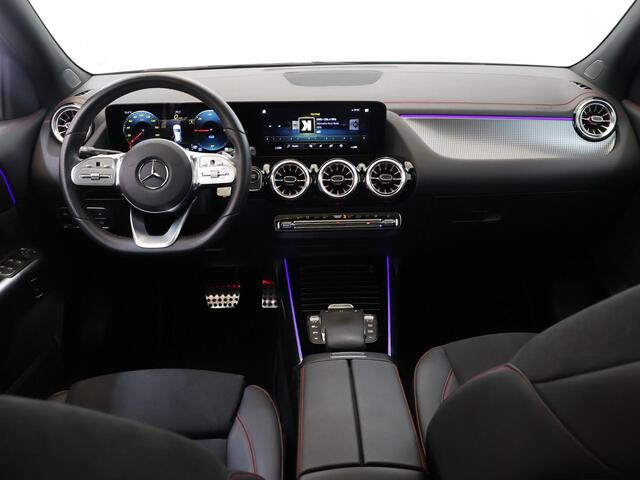 Mercedes-Benz EQA 250 AMG Line 67 kWh | Panoramadak | Night | Trekhaak | Rijassistentiepakket | 360 graden camera |