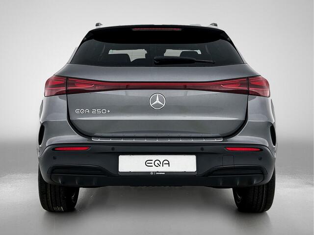 Mercedes-Benz EQA 250+ Business Solution AMG 71 kWh | Nightpakket | Panoramaschuifdak | Augmented Reality Navigation | Smartphone integratie | Parkeerpakket met 360°-camera | Head-up display |