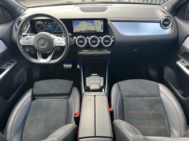 Mercedes-Benz EQA 250 AMG Line 67 kWh Pano-Dak | Trekhaak | Burmester | 360-Camera | Keyless