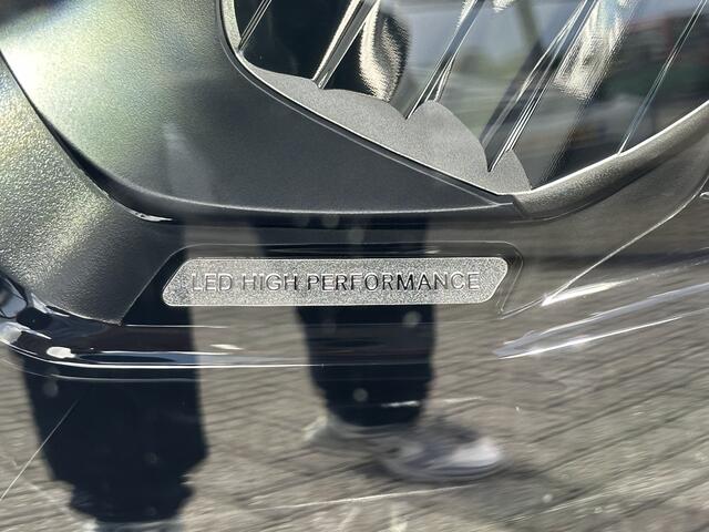 Mercedes-Benz EQA 250 AMG Line 67 kWh Pano-Dak | Trekhaak | Burmester | 360-Camera | Keyless