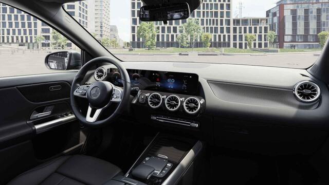 Mercedes-Benz EQA 250 67 kWh | Augmented reality | Apple carplay | Elektrische achterklep |