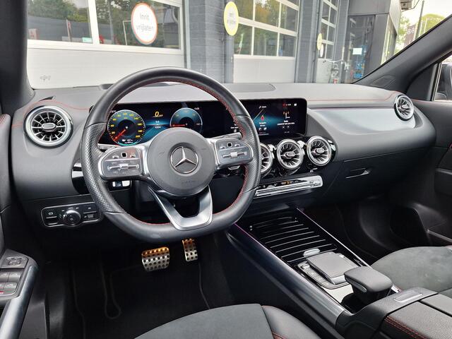 Mercedes-Benz EQA 250 AMG Line 67 kWh | Trekhaak | Night pakket | Achteruitrijcamera | Head-up Display | Dodehoekassistentie | Keyless-GO | Elektrische achterklep