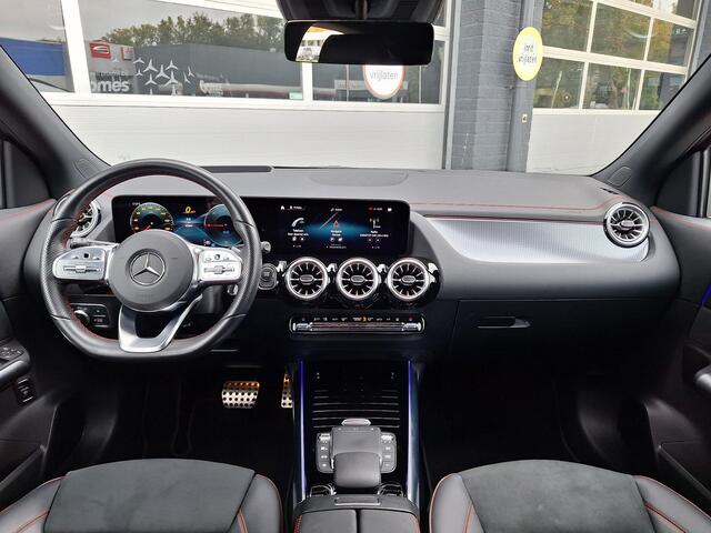 Mercedes-Benz EQA 250 AMG Line 67 kWh | Trekhaak | Night pakket | Achteruitrijcamera | Head-up Display | Dodehoekassistentie | Keyless-GO | Elektrische achterklep