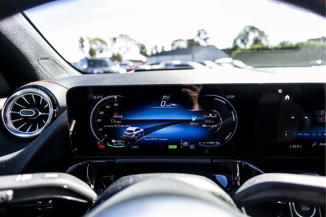 Mercedes-Benz EQA 250 AMG Line 67 kWh | Night | Distronic | Memory | 20"