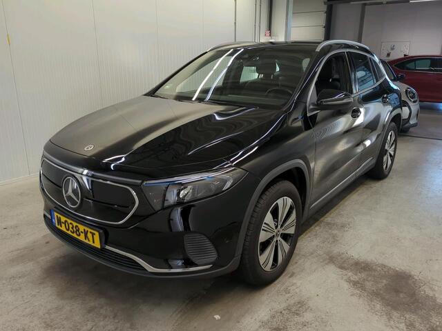 Mercedes-Benz EQA 250 Business Sol. Luxury 67 kWh | Navi | Camera | Sfeer Verlichting |