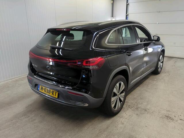 Mercedes-Benz EQA 250 Business Sol. Luxury 67 kWh | Navi | Camera | Sfeer Verlichting |
