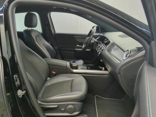 Mercedes-Benz EQA 250 Business Sol. Luxury 67 kWh | Navi | Camera | Sfeer Verlichting |