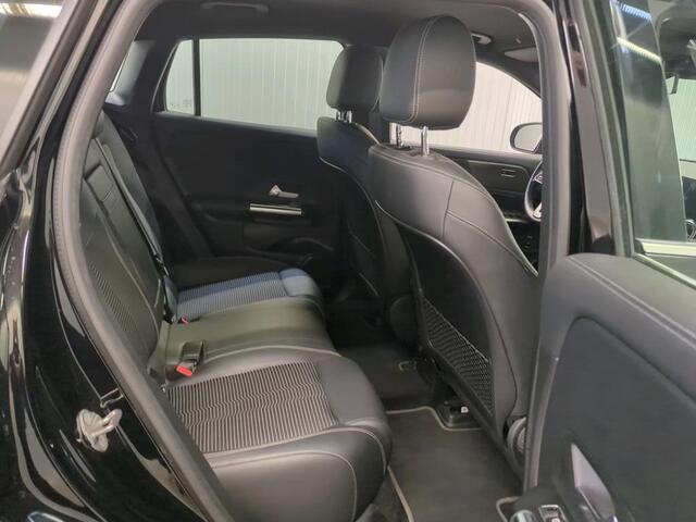 Mercedes-Benz EQA 250 Business Sol. Luxury 67 kWh | Navi | Camera | Sfeer Verlichting |