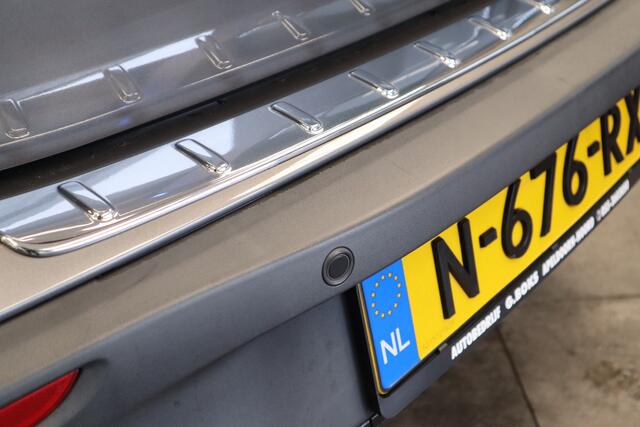 Mercedes-Benz EQA 300 4MATIC Business Solution AMG 67 kWh ACC Panoramadak Blindspot