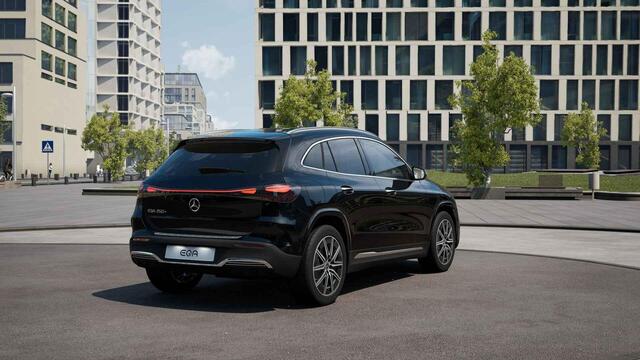 Mercedes-Benz EQA 250+ Business Solution AMG 71 kWh Panorama dak