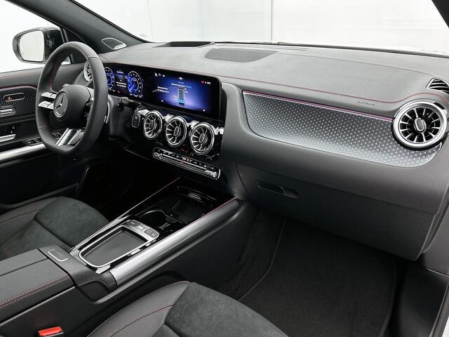 Mercedes-Benz EQA 250+ Business Solution AMG 71 kWh Nightpakket | Premium pakket | Smartphone integratie | Panoramaschuifdak | Head-up display | Burmester® 3D surround sound systeem | Parkeerpakket met 360°-camera |