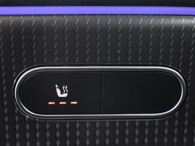 Mercedes-Benz EQA 250 AMG 67kWh | Trekhaak | Carplay | Head-Up | Stoelverwarming | Memory | Keyless | Navigatie | Leder/Alcantara | Sfeerverlichting | Widescreen | Full LED | Park Assist