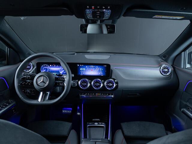 Mercedes-Benz EQA 250+ Business Solution AMG 71 kWh Panorama dak | Trekhaak