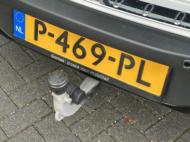 Mercedes-Benz EQA 300 4MATIC AMG Line | Zwart Leder | Panoramadak |