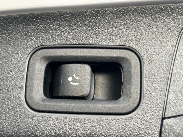 Mercedes-Benz EQA 300 4MATIC AMG Line | Zwart Leder | Panoramadak |