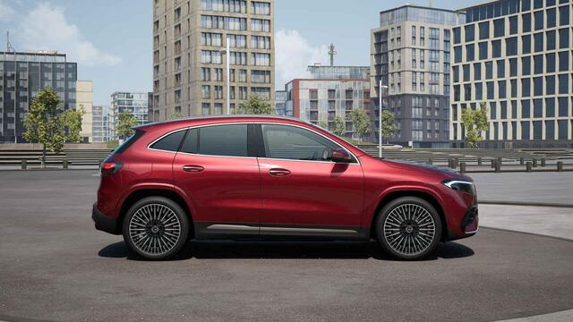 Mercedes-Benz EQA 250+ Business Solution AMG 71 kWh | Panoramaschuifdak | Dodehoekassistent | Head-up | Burmester | Winterpakket |