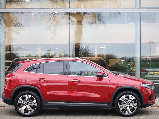 Mercedes-Benz EQA 250+ Luxury Line 71 kWh