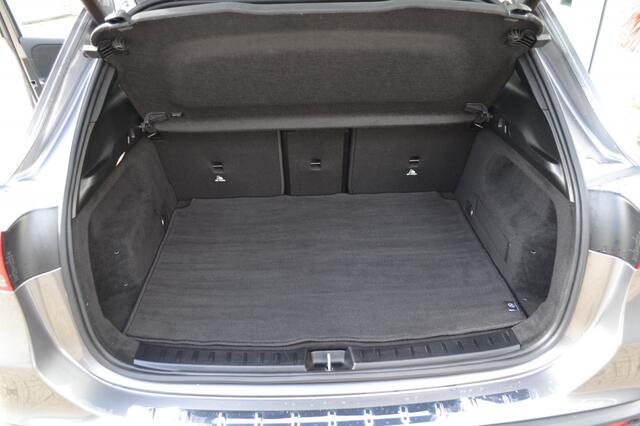 Mercedes-Benz EQA 250 Bns Sol. AMG