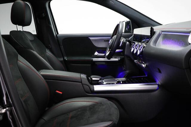 Mercedes-Benz EQA 250 AMG Line 67 kWh | RIJASSISTENTIE PACK | PANORAMADAK | DAB | APPLE | 360 CAMERA | TREKHAAK