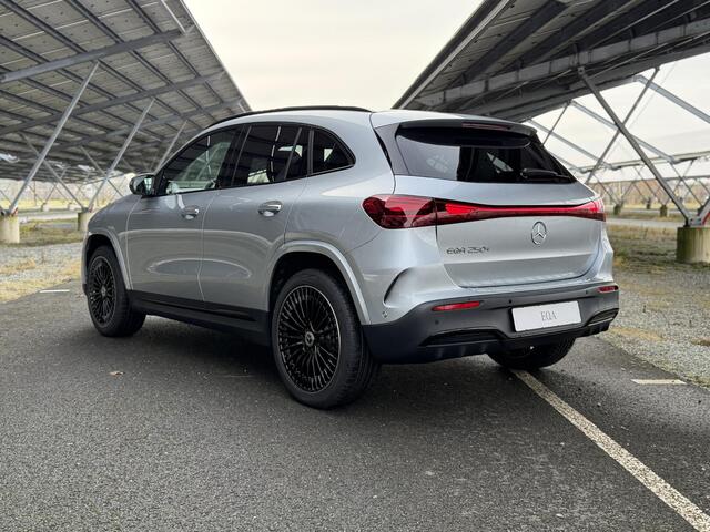 Mercedes-Benz EQA 250+ Business Solution AMG 71 kWh | Night | Panoramaschuifdak | Leder | Head-up | Burmester | Winterpakket |