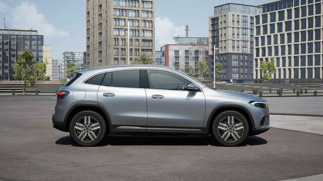 Mercedes-Benz EQA 250+ Business Solution Luxury 71 kWh | Panoramaschuifdak | Achteruitrijcamera | Stoelverwarming | Dodehoekassistent |