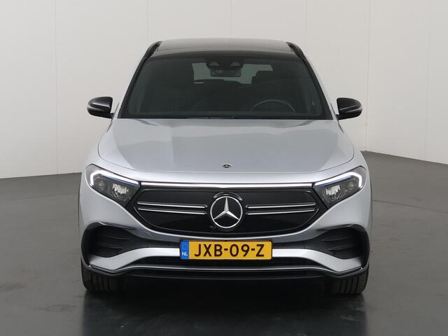 Mercedes-Benz EQA 250+ AMG Line 71 kWh | Night | Panoramadak | Sfeerverlichting | Draadloos telefoonladen | Stoelverwarming |