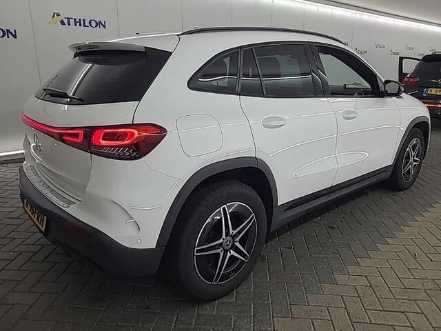 Mercedes-Benz EQA 250 Business Sol. AMG 67 kWh | Trekhaak | Navi | Camera |