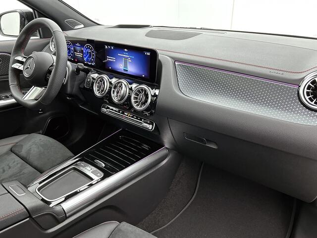 Mercedes-Benz EQA 250+ Business Solution AMG 71 kWh | Trekhaak | Nightpakket | GUARD 360° Voertuigbescherming Plus | Memorypakket | Panoramaschuifdak | Head-up display | 360° camera | Burmester® 3D sound systeem |