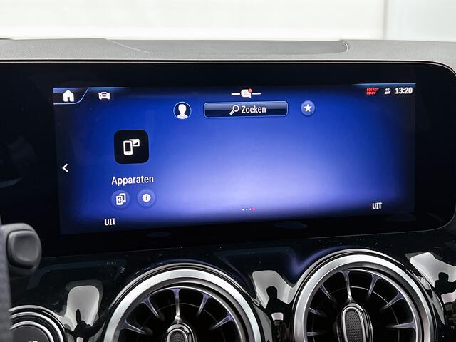 Mercedes-Benz EQA 250+ Business Solution AMG 71 kWh | Trekhaak | Nightpakket | GUARD 360° Voertuigbescherming Plus | Memorypakket | Panoramaschuifdak | Head-up display | 360° camera | Burmester® 3D sound systeem |