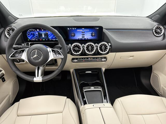 Mercedes-Benz EQA 250+ Business Solution Luxury 71 kWh | Trekhaak | Winterpakket | Warmtewerend, donkergetint glas | Sierdelen in lindenhout zwart | Smartphone integratie | Dodehoekassistent | Panoramaschuifdak | EASY PACK achterklep |