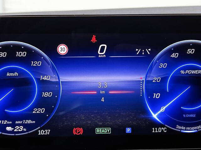 Mercedes-Benz EQA 250+ Business Solution Luxury 71 kWh | Trekhaak | Winterpakket | Warmtewerend, donkergetint glas | Sierdelen in lindenhout zwart | Smartphone integratie | Dodehoekassistent | Panoramaschuifdak | EASY PACK achterklep |