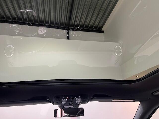 Mercedes-Benz EQA 250 AMG Line 67 kWh | Panorama schuif/kanteldak | Stoelverwarming | Camera 360 | Nachtpakket | Actieve Parkeerhulp